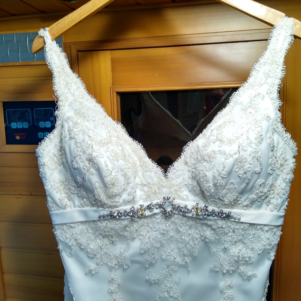 FINAL PRICE Alfred Angelo Wedding Dress